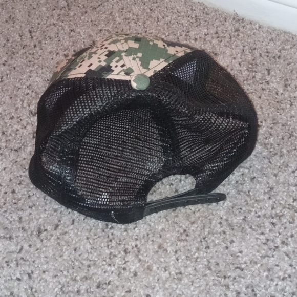 Snapback cap - Picture 2 of 2